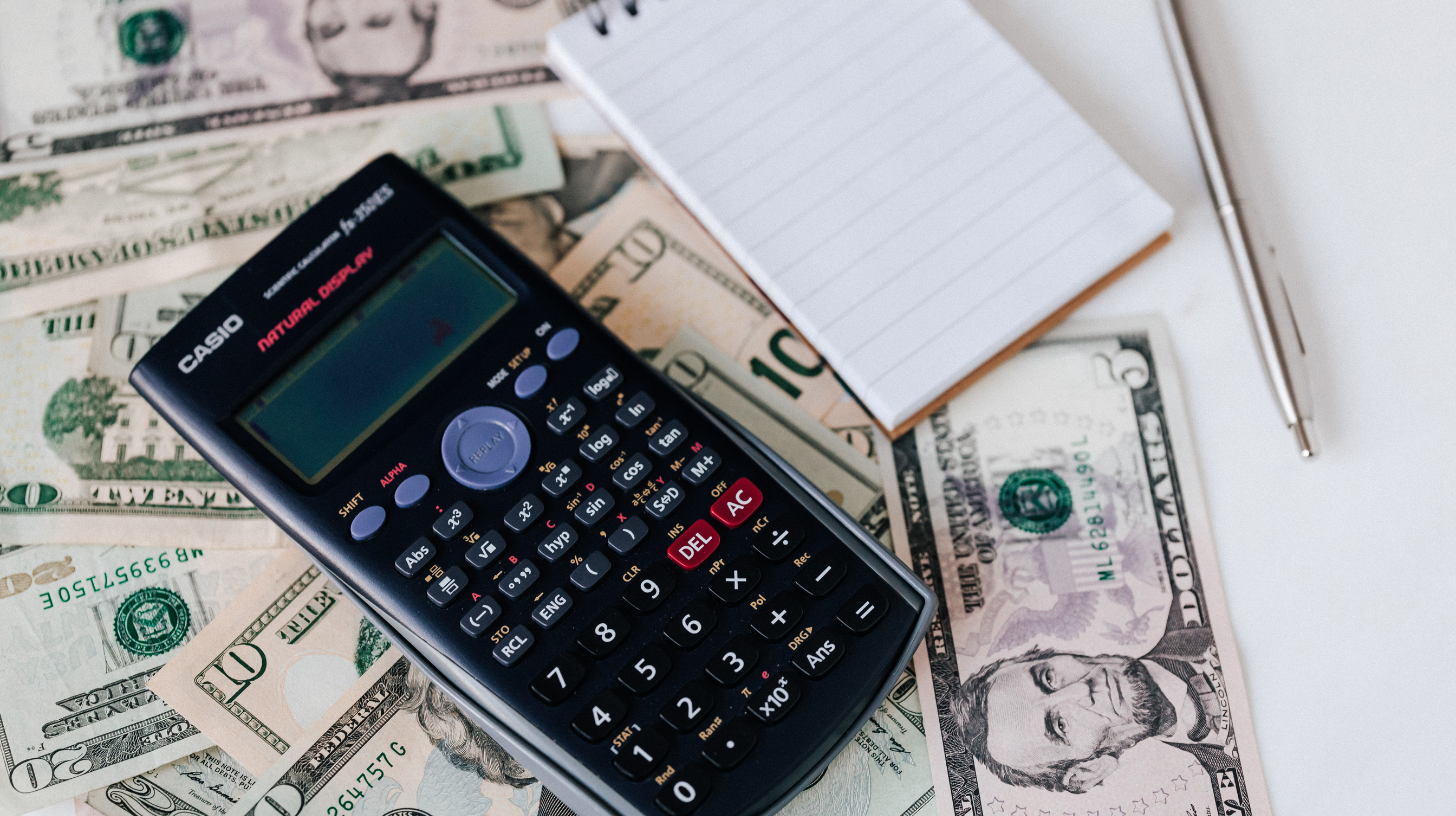 How to Use a Budget Calculator